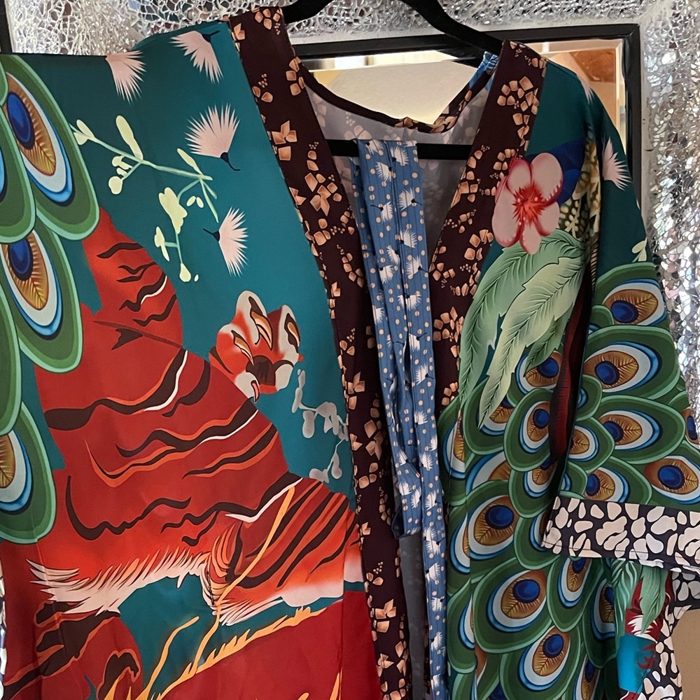 Jewel Peacock Feather Kimono Duster W/Sash Tie - Picture 8 of 11